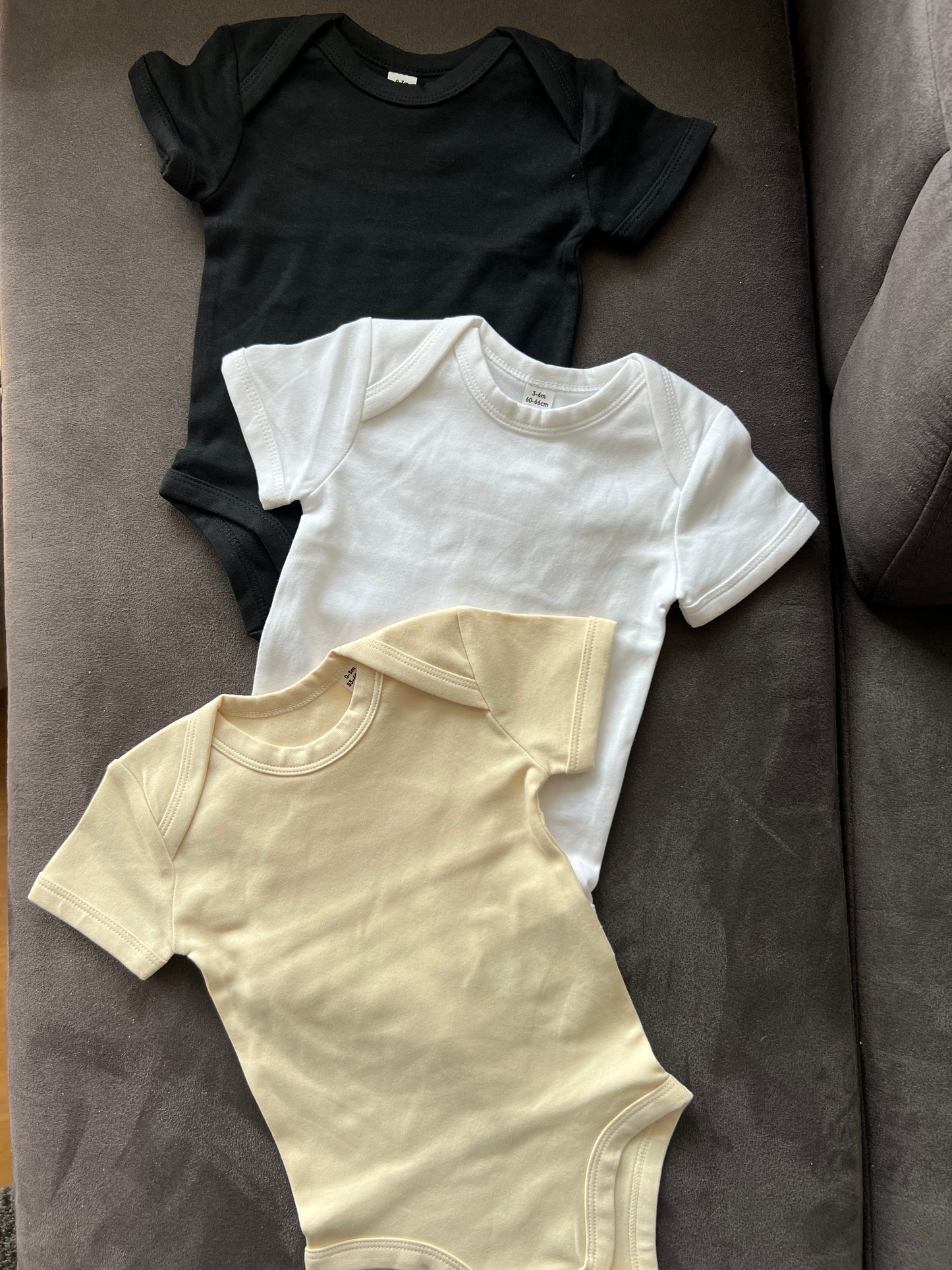 Personalisierter Baby Body, kurzarm