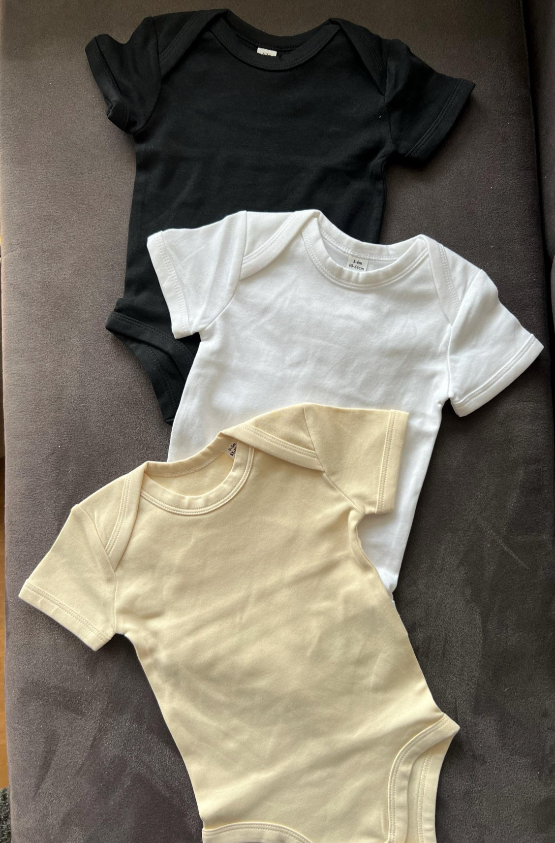 Personalisierte Erinnerungskiste mit Babybody – für die schönsten Momente